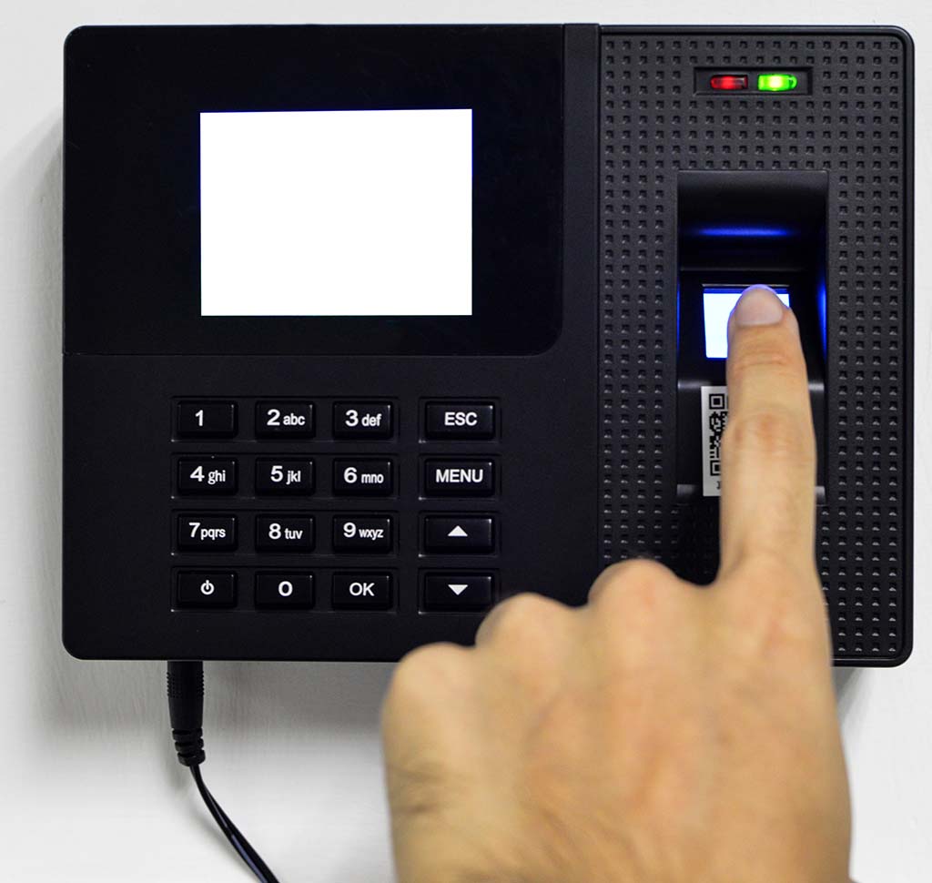 Control de acceso biométrico por huella dactilar